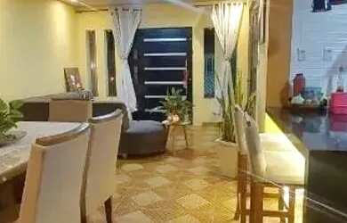 Imagem: A casa possui 2 Dormitórios, 2 Banheiros e está localizado