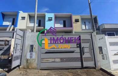 Imagem: A casa possui 2 Dormitórios, 3 Banheiros, 2 Vagas na garagem