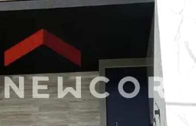 Imagem: A casa em condomínio possui 4 Dormitórios, 2 Banheiros, 4