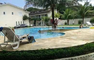 Imagem: A casa possui 3 Dormitórios, 2 Banheiros, 2 Vagas na garagem