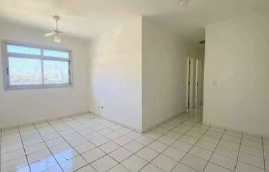 Imagem: O apartamento possui 3 Dormitórios, 1 Banheiro, 2 Vagas na