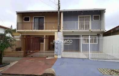 Imagem: A casa possui 3 Dormitórios, 3 Banheiros, 2 Vagas na garagem