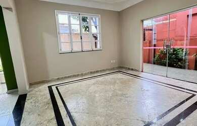 Imagem: O depósito para alugar possui e está localizado em Cidade