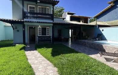 Imagem: A casa em condomínio possui 3 Dormitórios, 3 Banheiros, 2