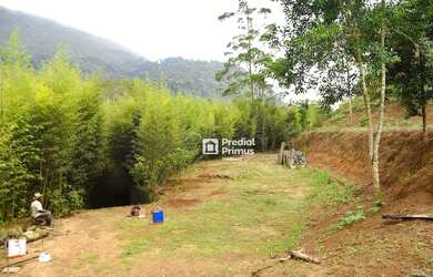 Imagem: O terreno possui 7450m² de Área e está localizado em Mury