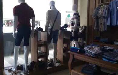 Imagem: O depósito possui 5 Vagas na garagem, 60m² de Área e está