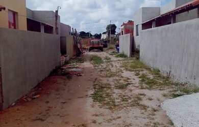 Imagem 7: Vendo um terreno de 2000 metros quadrados com 8 casas