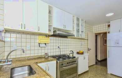 Imagem 15: Maravilhoso Apartamento Lâmina de 179 m² em localização Nobre