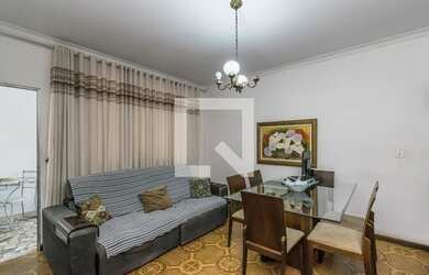 Imagem: A casa possui 5 Dormitórios, 3 Banheiros, 3 Vagas na garagem