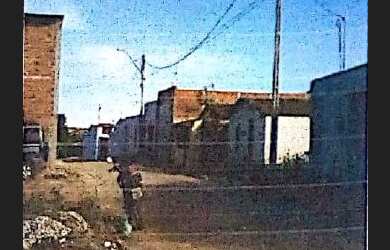 Imagem: A casa possui 2 Dormitórios, 1 Banheiro, 3 Vagas na garagem