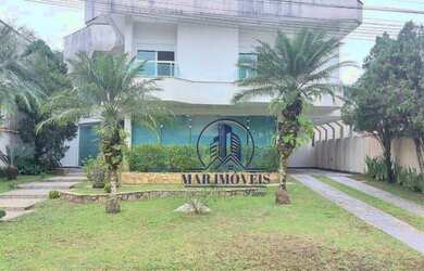 Imagem: A casa em condomínio possui 5 Dormitórios, 5 Banheiros, 5