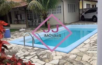 Imagem: A casa possui 2 Dormitórios, 2 Banheiros, 1 Vaga na garagem