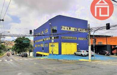 Imagem: O depósito possui 4 Vagas na garagem, 1.000m² de Área e