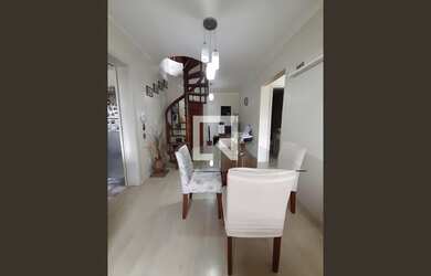 Imagem: O apartamento possui 3 Dormitórios, 2 Banheiros, 1 Vaga na