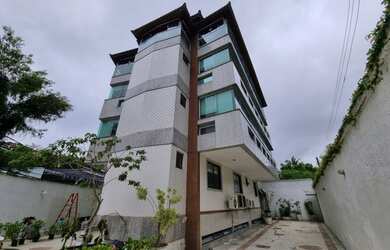 Imagem: O depósito possui 4 Vagas na garagem, 489m² de Área, Imóvel