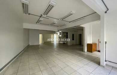 Imagem: O depósito possui 168m² de Área e está localizado em Centro