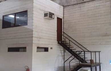 Imagem 11: Galpão com 2.400 m² mais área livre às margens da Rodovia BR 101 em...