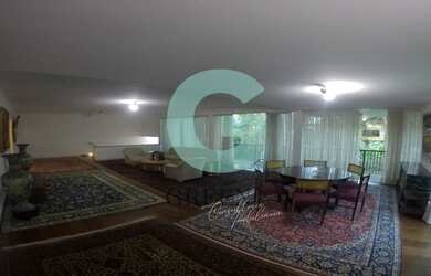 Imagem: A casa possui 4 Dormitórios, 5 Banheiros, 5 Vagas na garagem