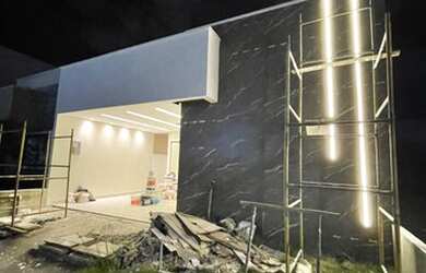 Imagem: A casa em condomínio possui 3 Dormitórios, 2 Banheiros, 1