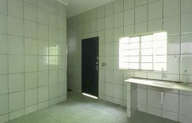 Imagem: A kitnet possui 1 Dormitório, 1 Banheiro, 1 Vaga na garagem