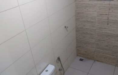 Imagem: A casa possui 3 Dormitórios, 2 Banheiros, 3 Vagas na garagem