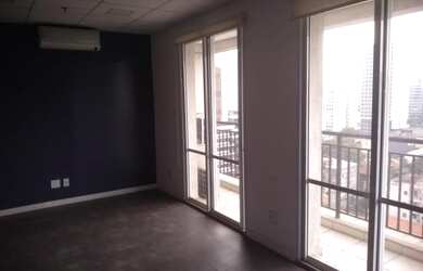 Imagem: O depósito possui 1 Vaga na garagem, 37m² de Área e está