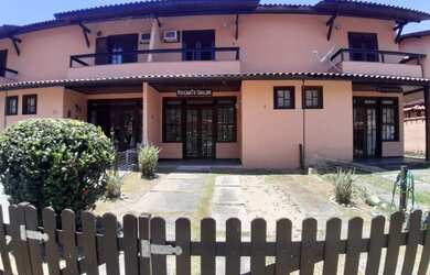 Imagem: A casa em condomínio para alugar possui 3 Dormitórios, 1 Banheiro