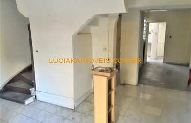 Imagem: O depósito possui 90m² de Área e está localizado em Água