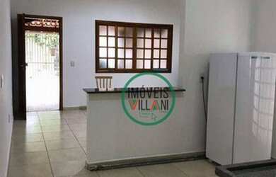 Imagem: A casa possui 2 Dormitórios, 2 Banheiros, 1 Vaga na garagem