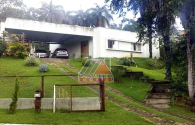 Imagem: A casa em condomínioe possui 3 Dormitórios, 2 Banheiros, 4