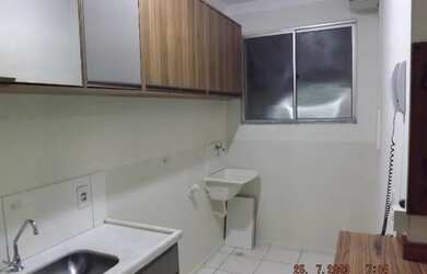 Imagem: O apartamento possui 2 Dormitórios, 1 Banheiro, 1 Vaga na garagem