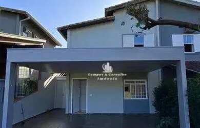 Imagem: A casa em condomínio possui 4 Dormitórios, 4 Banheiros, 2