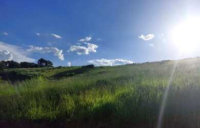 Imagem: O terreno possui 500m² de Área e está localizado em Vila