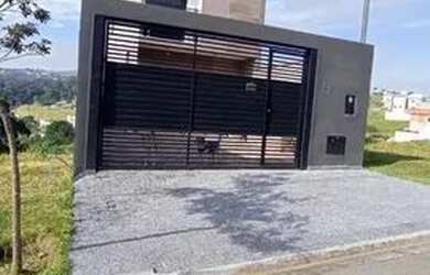 Imagem: A casa em condomínio possui 3 Dormitórios, 3 Banheiros, 2