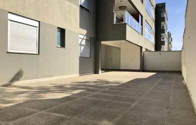 Imagem: O apartamento possui 4 Dormitórios, 3 Banheiros, 4 Vagas na