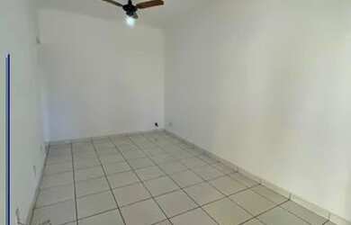 Imagem: A casa possui 3 Dormitórios, 3 Banheiros, 2 Vagas na garagem