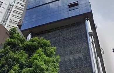 Imagem: O apartamento possui 1 Banheiro, 2 Vagas na garagem, 330m²