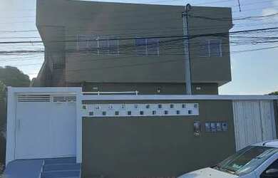 Imagem: A casa possui 3 Dormitórios, 2 Banheiros, 1 Vaga na garagem