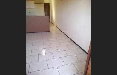 Imagem: A casa possui 1 Dormitório, 1 Banheiro e está localizado