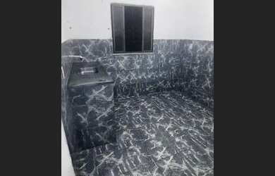 Imagem: A casa possui 1 Dormitório, 1 Banheiro, 1 Vaga na garagem e