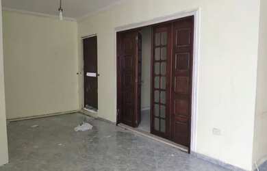 Imagem: A casa possui 4 Dormitórios, 3 Banheiros, 2 Vagas na garagem