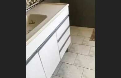 Imagem: O apartamento possui 2 Dormitórios, 1 Banheiro e 1 Vaga na