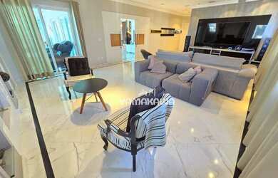 Imagem: O apartamento possui 4 Dormitórios, 5 Banheiros, 5 Vagas na