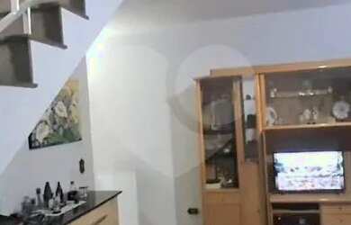 Imagem: A casa possui 4 Dormitórios, 4 Banheiros, 2 Vagas na garagem