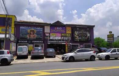 Imagem: O depósito à venda possui 5 Vagas na garagem, 1300m² de Área