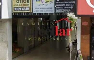 Imagem: O depósito possui 30m² de Área e está localizado em Méier