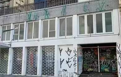 Imagem: O depósito possui 5 Vagas na garagem, 2.565m² de Área e