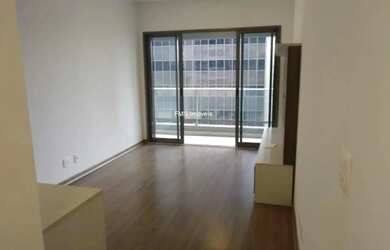 Imagem: O apartamento possui 1 Dormitório, 1 Banheiro, 1 Vaga na garagem