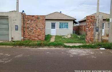 Imagem: A casa possui 2 Dormitórios, 1 Banheiro, 160m² de Área e