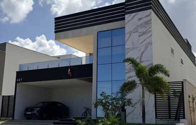 Imagem: A casa em condomínio possui 5 Dormitórios, 5 Banheiros, 280m²